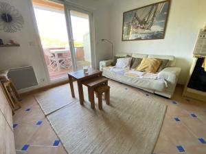 Beautiful 3-rooms apartment with terrace