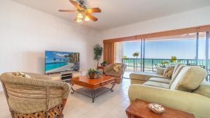 Laughing Seagull Spacious Ultimate Oasis Oceanfront