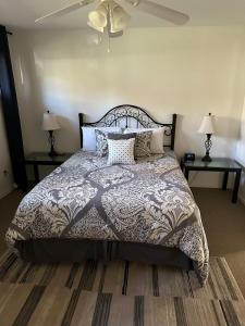 Riverfront with EV charger - Sequoia River Cottage