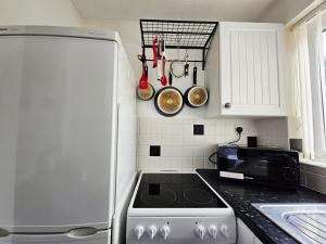 Willow Retreat - House in Burbage- Sleeps2- Garden