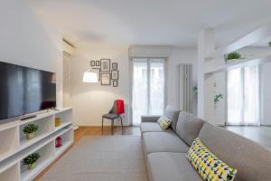 Vigoni 3 - Wonderful Penthouse with Terrace - B Home