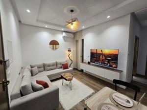 The Cozy Nook- luxury, privacy, with a pool and gym