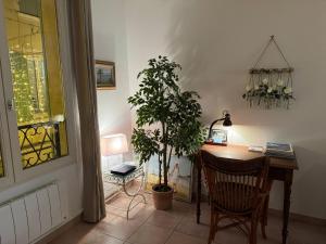 Sanary appartement 2-4 personnes à deux pas du port