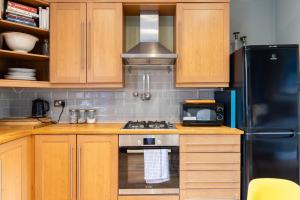 3 Double Bedroom FAMILLY APT CLOSE TO NOTTINGHILL