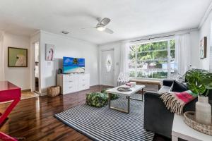 Location! Bright House -3 blocks to Atlantic Ave