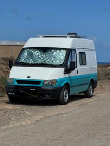 Furgoneta camper solo hospedaje sin driver
