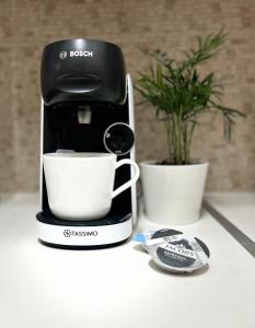 Seasons Retreat with pool and gym-2BR