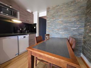 Studio central avec superbe vue sur les montagnes