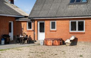 2 Bedroom Amazing Home In Thyholm