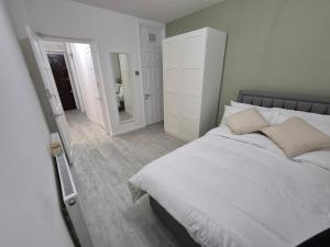 Wimbledon Tennis 2-bedroom house