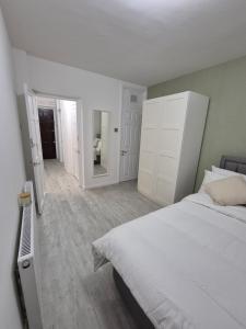 Wimbledon Tennis 2-bedroom house