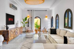 Riad Villa Palmeraie Marrakech with Private Pool