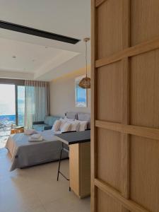 Marathon Coast-Seafront Luxury Apartments