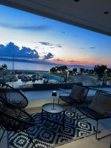 Marathon Coast-Seafront Luxury Apartments