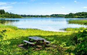 Stunning Home In Hampen With Wifi