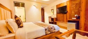 Hotel Classic Hills Bhagsunag Luxury Stay #Best Hotel in Mcleodganj #Mountain View Balcony Rooms #Spacious Parking #Prime Location in Dharamshala #Near Bhagsunag Waterfall #Top Selling Property in Mcleodganj