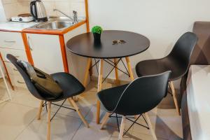 Stylish Central Retreat