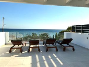 Fantasea Beachfront Villa