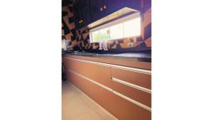 Casa de Praia Nova - com 2 suítes mais 2 quartos mais 2 banheiros sociais Piscina com Aquecimento Solar, churrasqueira e forno a lenha para 8 pessoas ou 4 Casais em São Francisco do Sul