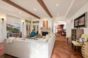 La Jolla Gem Ocean Views Walk to Village Beach