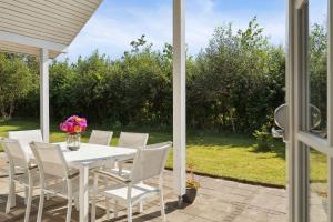 Peaceful Cottage In Scenic Surroundings