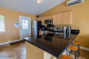 Tropical Retreat GuestHouse