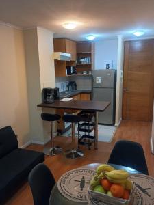 Lov Aituy Metro Moneda