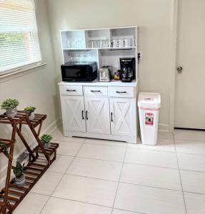 Renovated 2 Bed Walltown Home Walk to Duke! B