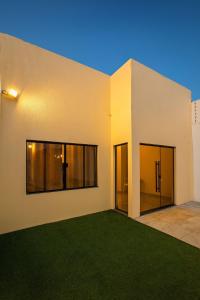 Casa Ampla com Piscina e Área de Churrasco 400A