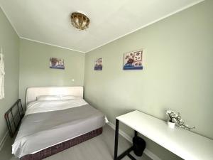 Urban Suites Spacious 2-Bedroom Apartment