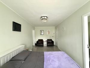 Urban Suites Spacious 2-Bedroom Apartment