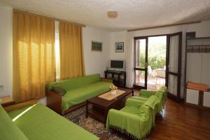 Apartments with parking space Punat, Krk - 24860