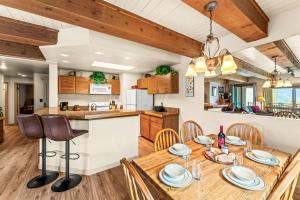 Amazing Gazing at the Plaza 2 Bed 2 Bath Updated with Great Views