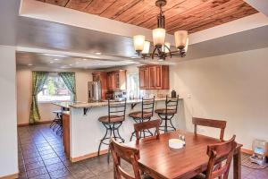 New Listing 4BR - Hot Tub - Pets OK