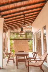 Beach Club Bungalow Induruwa