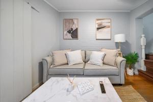 31Bea Abnb-style 4BR Retreat, 9 min walk to Station, Nr East Village