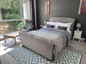 Bournemouth 2-Bedroom home with Balcony near Town