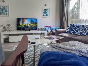 Bournemouth 2-Bedroom home with Balcony near Town