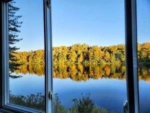 Chalet au bord de leau avec spa privé - Mauricie - Portneuf - Québec