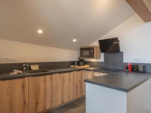 Appartement moderne aux pieds des pistes, Alpe dHuez - FR-1-645-92