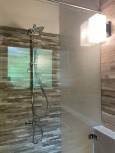 Hilltop Retreat near Kandy Lake - Kings Residence