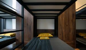 Midnight Carriage at Dejavu