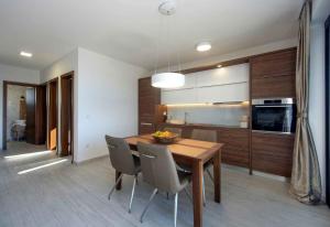 Apartments in Sv. Filip i Jakov 53581