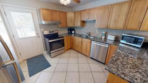 Venus 208- by Holiday Isle Properties