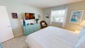 Venus 201- by Holiday Isle Properties