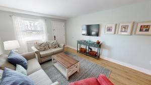 Venus 102- by Holiday Isle Properties