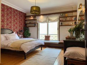 السياحيه الاولي