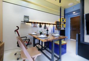 Starwars Retreat Gaming & 84 inch Movie & Near Mall