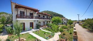 Sklavos Studios Skopelos Greece