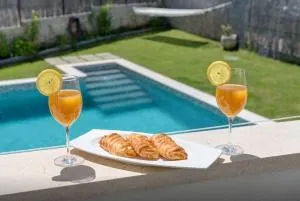 Luxury Apartment with Private Heated Pool - 希贝尼克